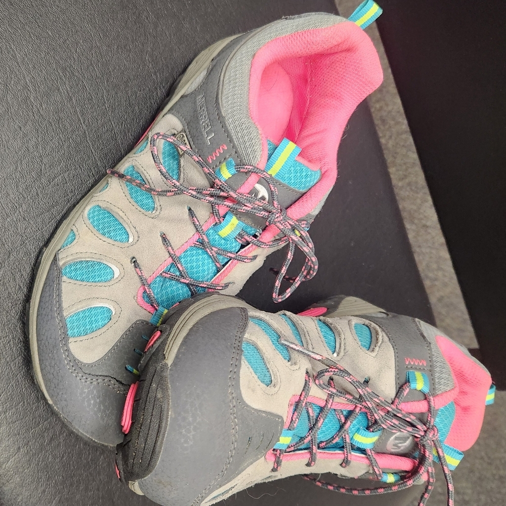 Merrell Low Lace Chamellion Waterproof Hiking Shoes Leather and Mesh, Like New